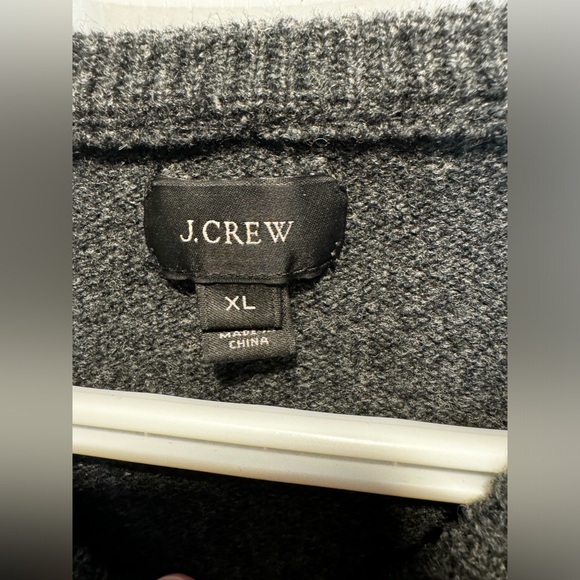 305- J Crew 100% lambs wool crew neck sweater - Picture 9 of 11